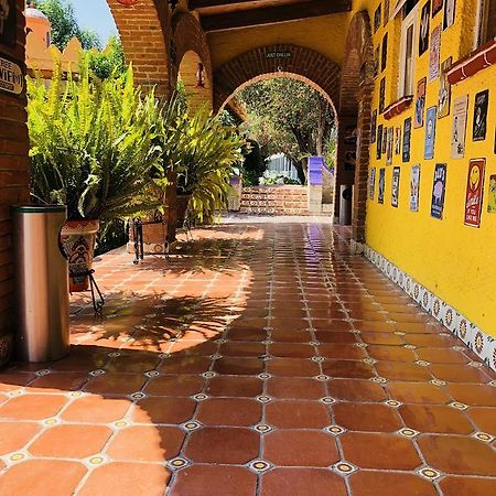 Mi Hotel Tequisquiapan Exterior photo